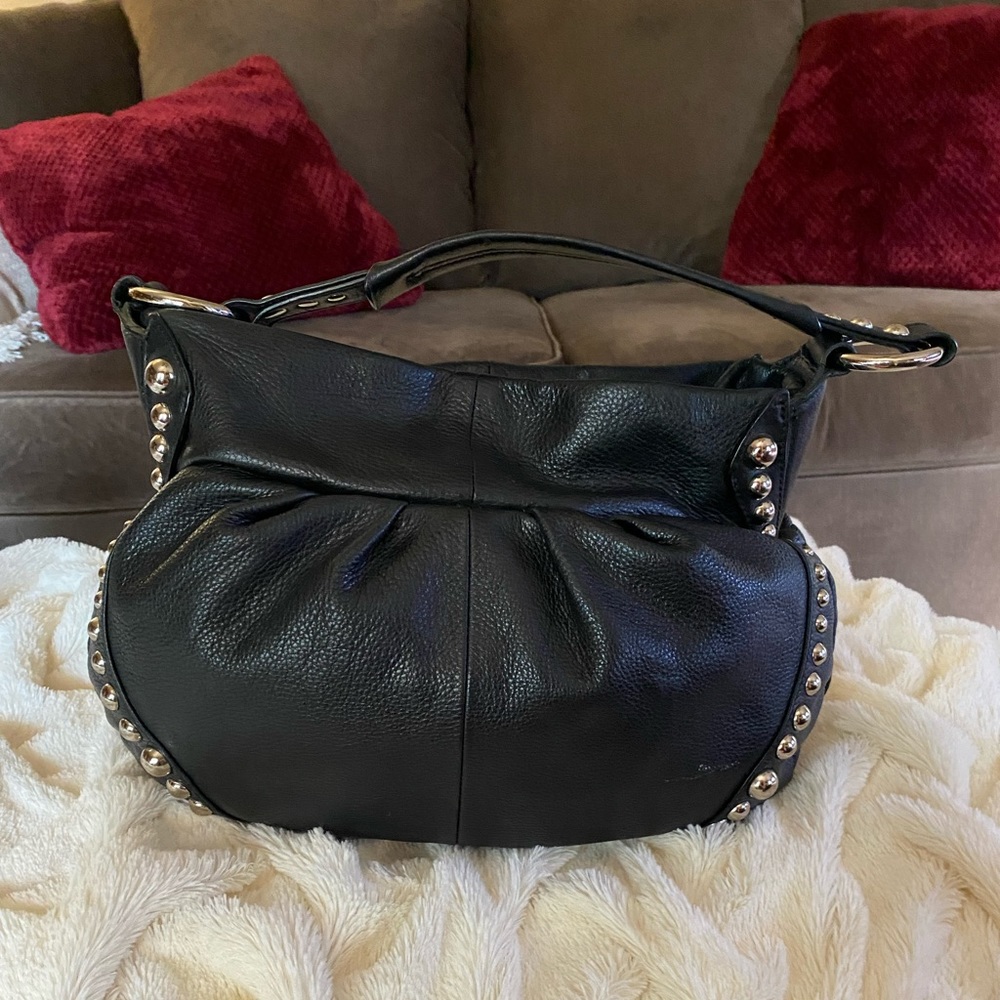 B Makowsky leather purse